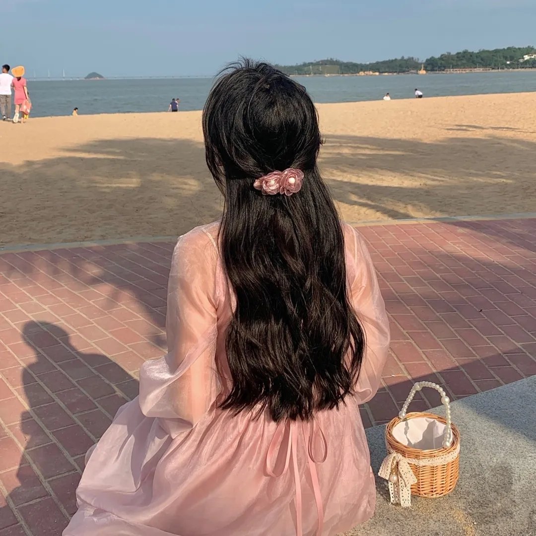 大老千与小妖精